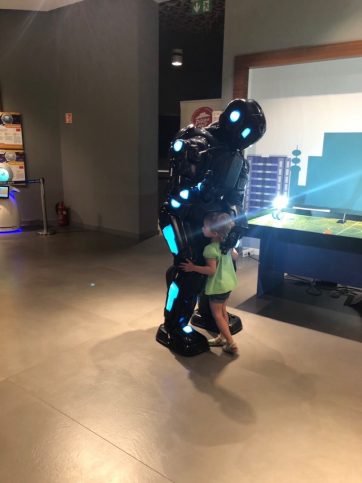 Obudź się, roboty przybyły do Warszawy !