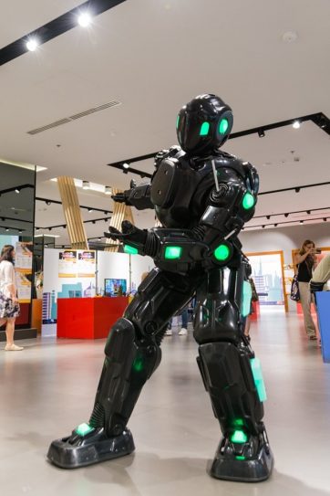 Obudź się, roboty przybyły do Warszawy !